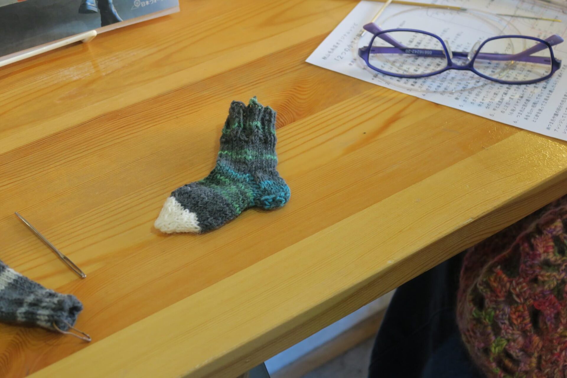【イベント終了】秋山毛糸店12月のケイトマミレ「ミニ靴下を編みましょう」